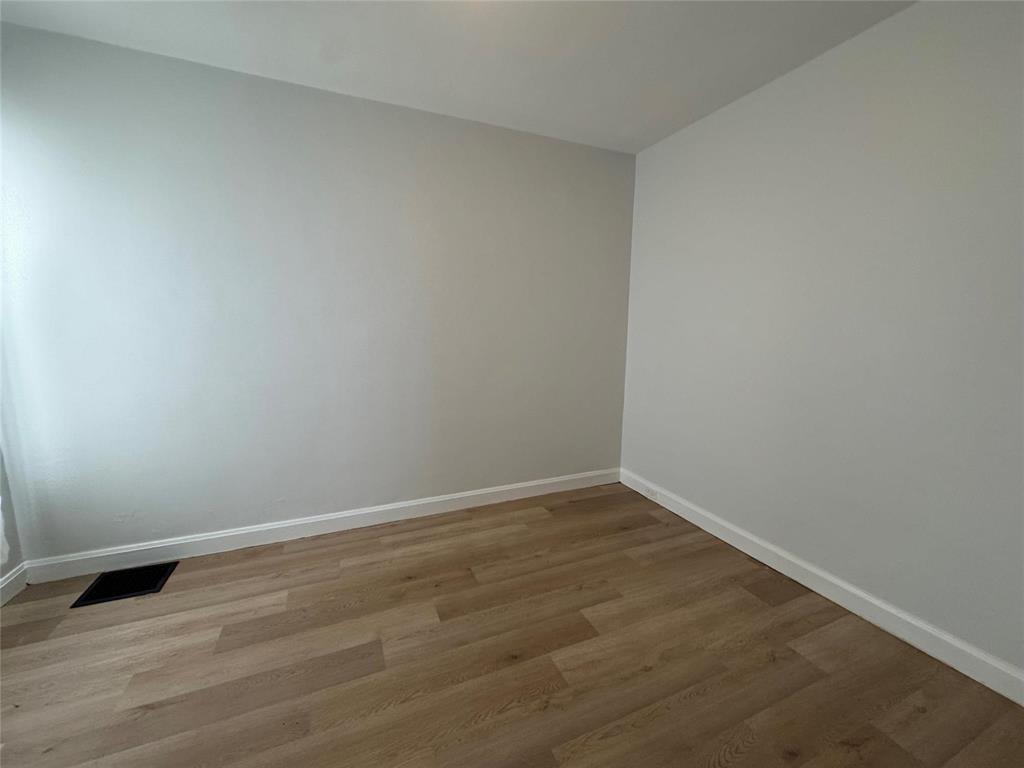Photo 6 of 797 Simcoe Street, Winnipeg MB