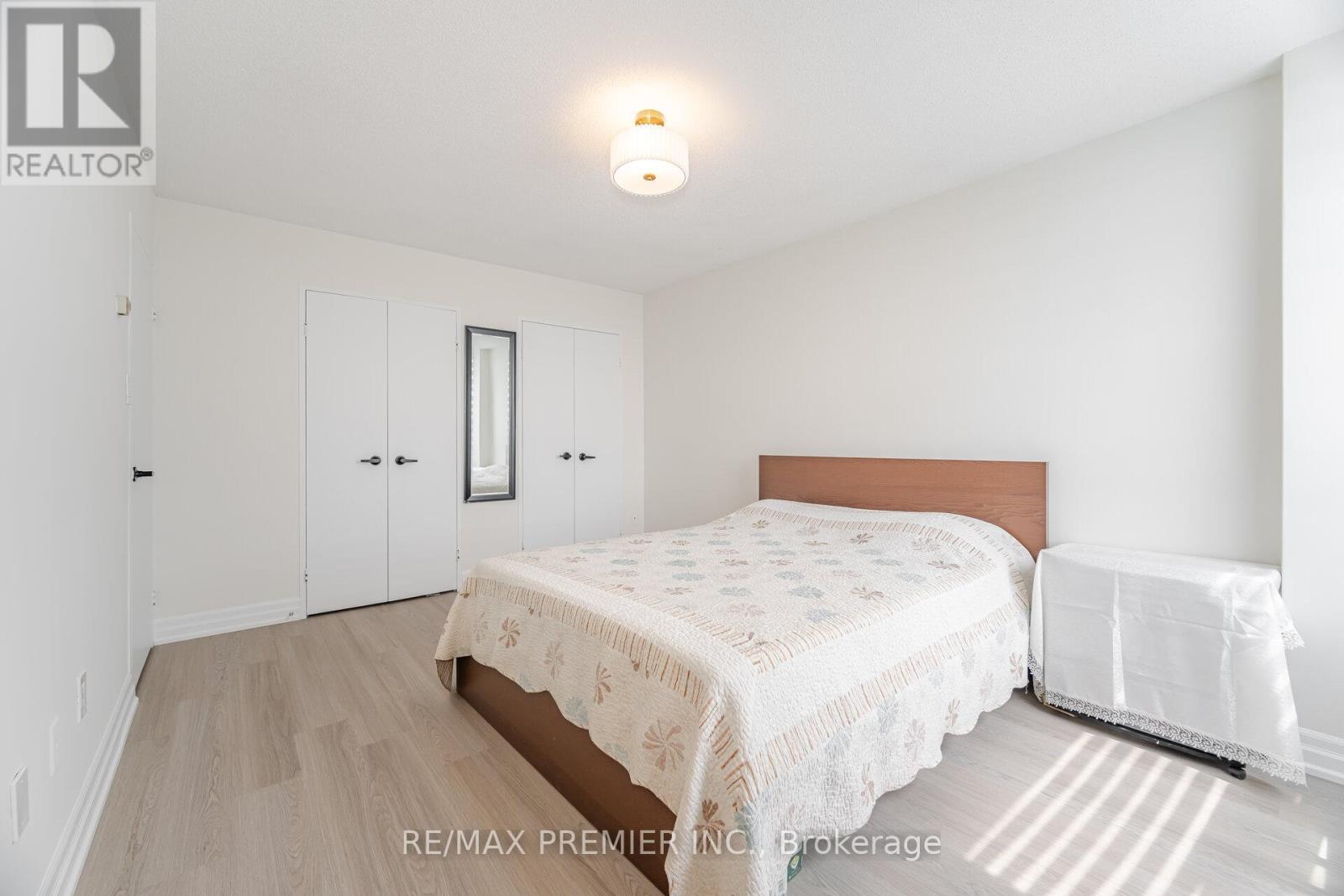 Photo 23 of 811 25 Four Winds Drive, Toronto ON