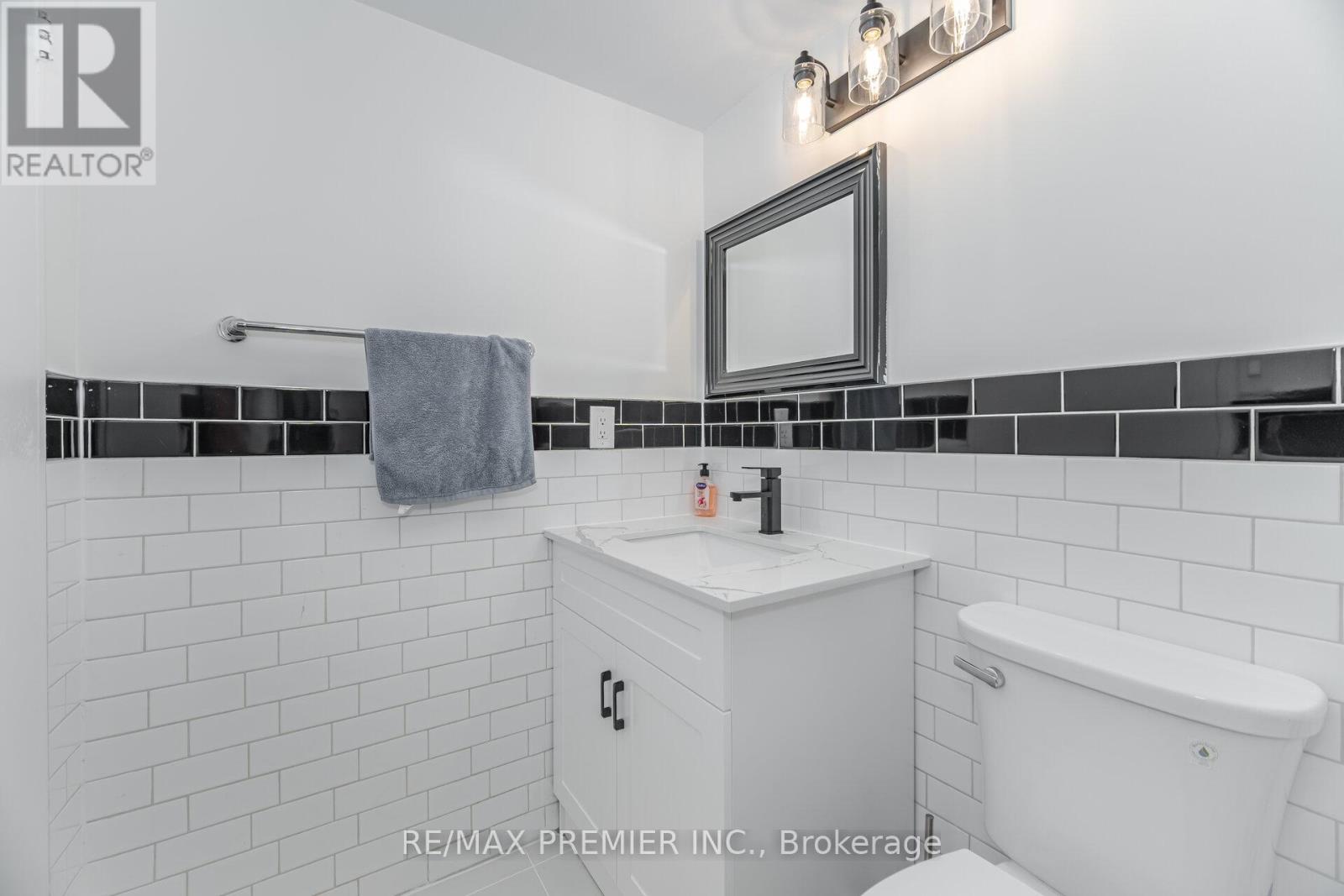 Photo 34 of 811 25 Four Winds Drive, Toronto ON
