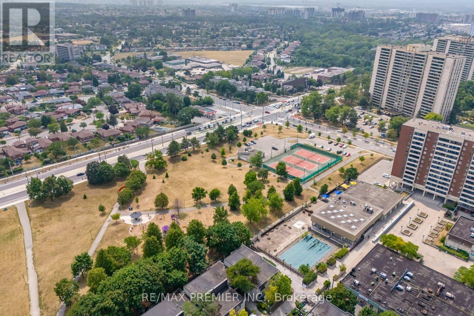 Photo 49 of 811 25 Four Winds Drive, Toronto ON