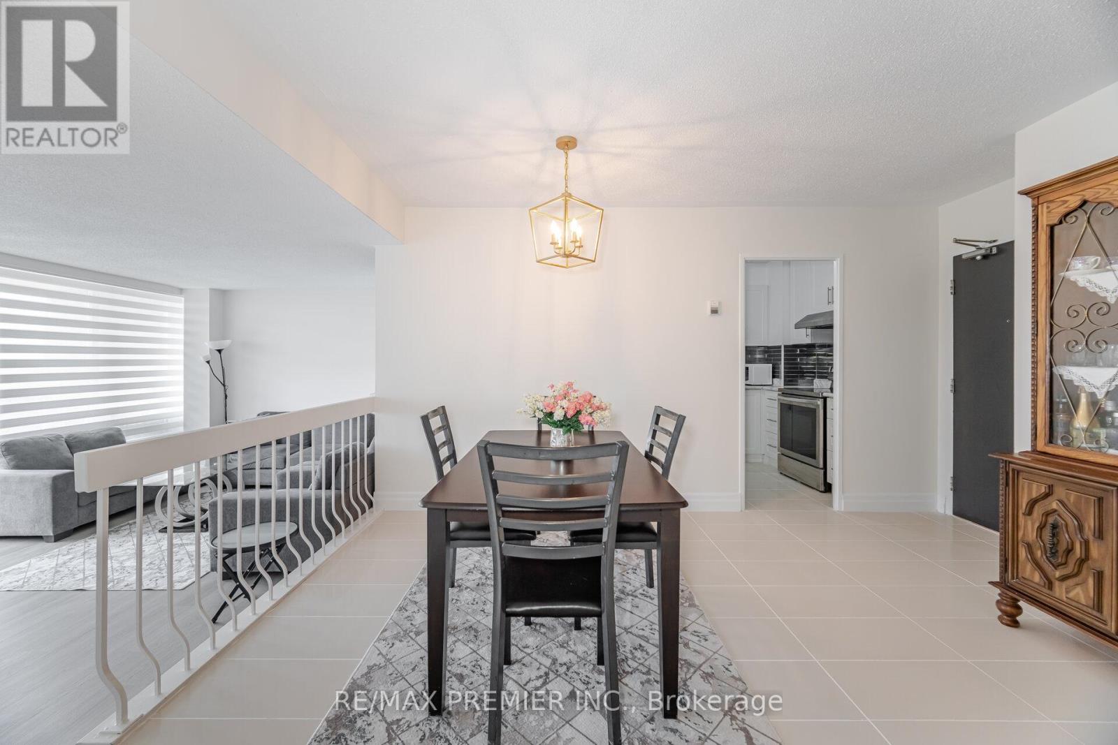 Photo 8 of 811 25 Four Winds Drive, Toronto ON