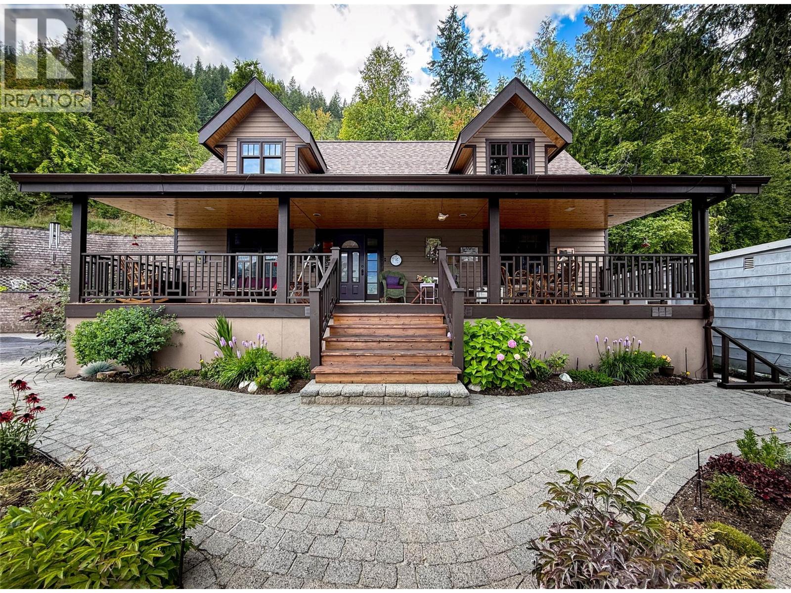 Photo 3 of 3544 Centre Street, Ainsworth BC