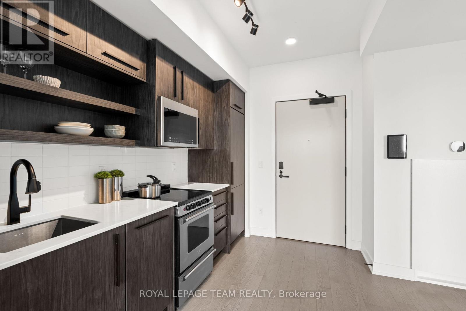 Photo 8 of 521 560 Rideau Street, Ottawa ON