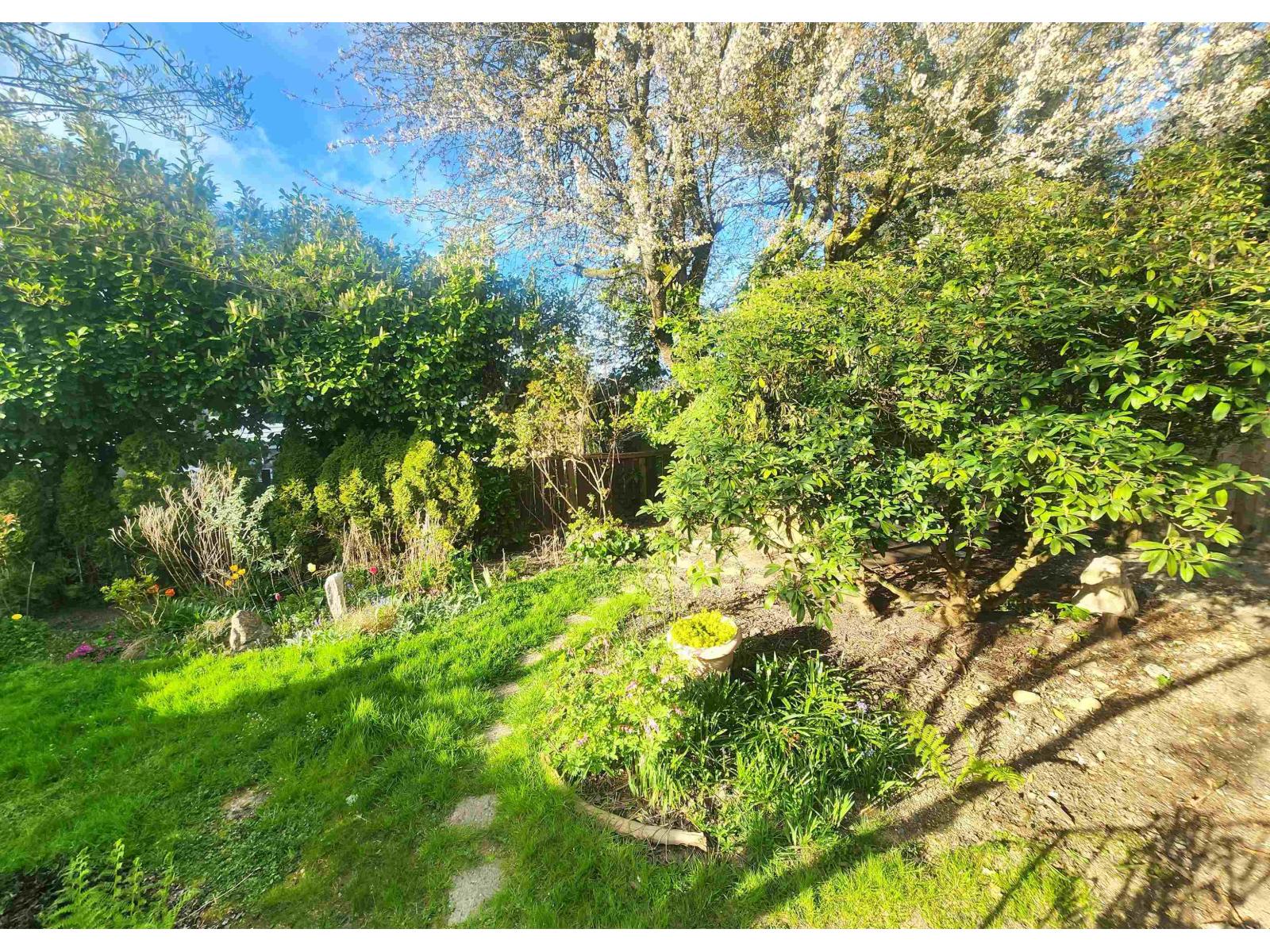 Photo 24 of 11631 98 Avenue, Surrey BC