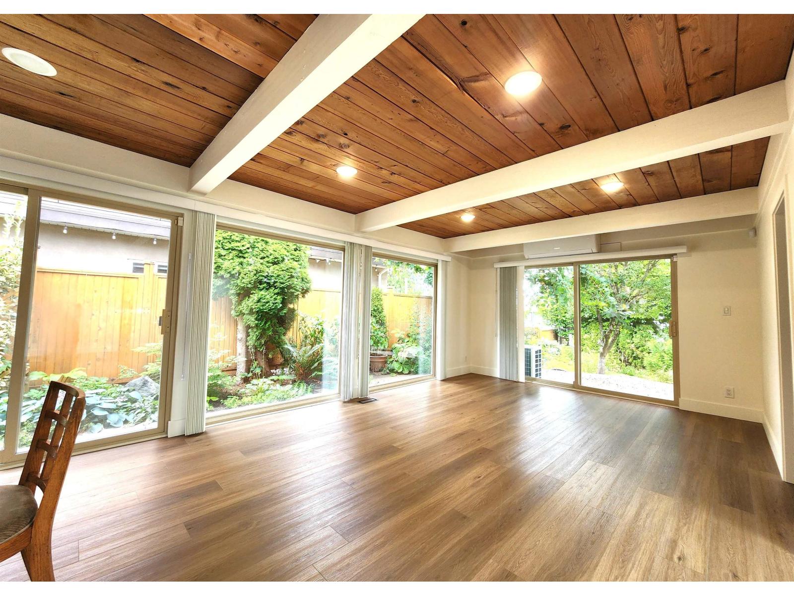 Photo 10 of 11631 98 Avenue, Surrey BC