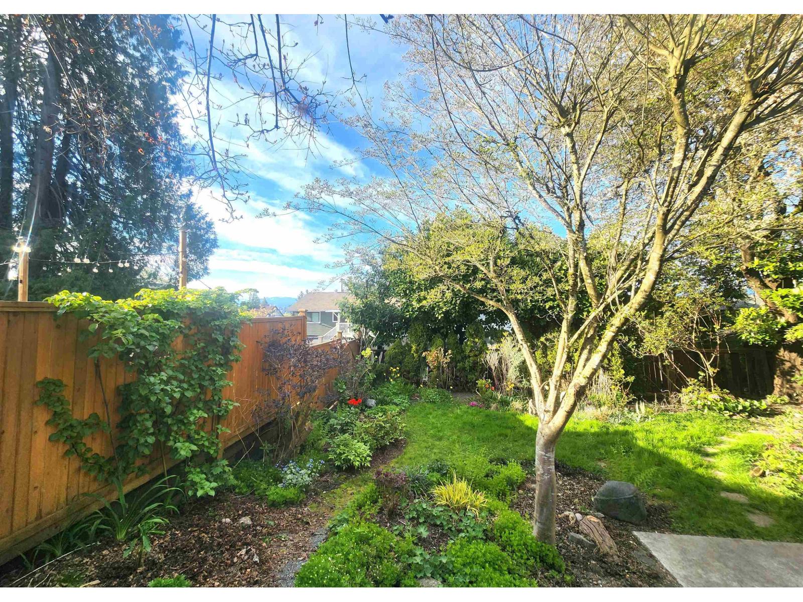 Photo 25 of 11631 98 Avenue, Surrey BC