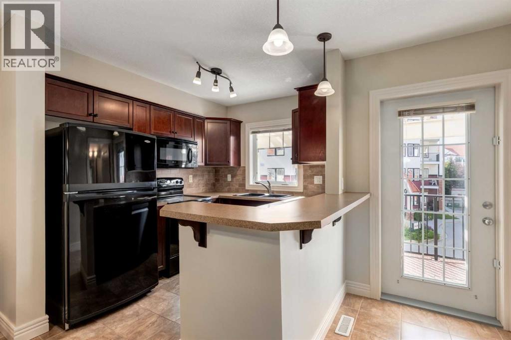 Single Family House 4 Level for Sale in  Royal Oak Plaza NW Royal Oak Calgary 