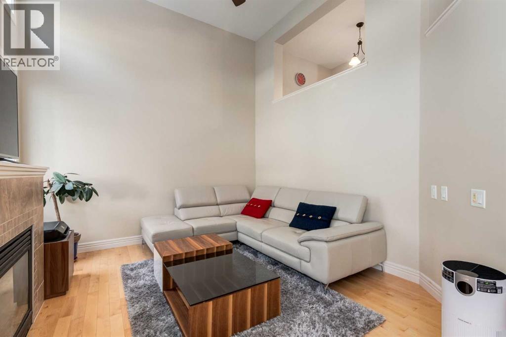 Single Family House 4 Level for Sale in  Royal Oak Plaza NW Royal Oak Calgary 