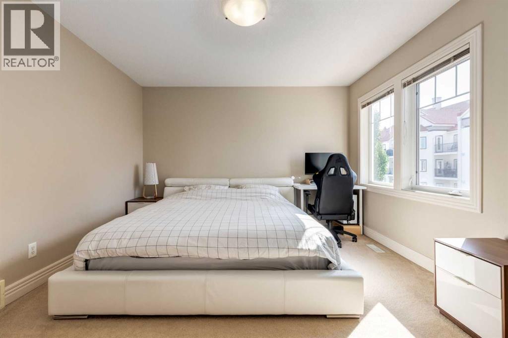 Single Family House 4 Level for Sale in  Royal Oak Plaza NW Royal Oak Calgary 