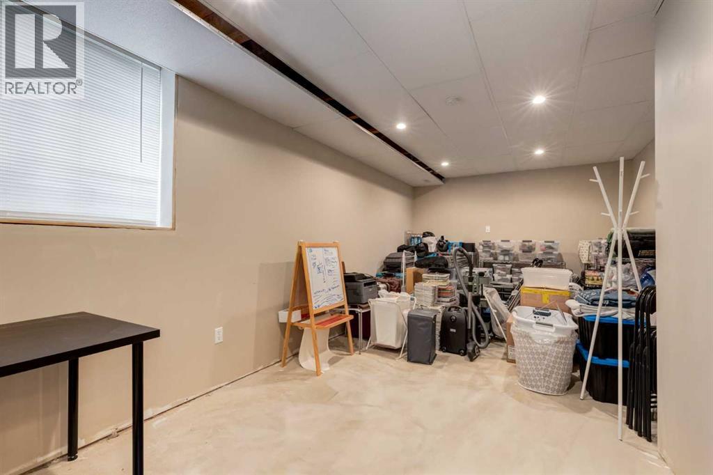 Single Family House 4 Level for Sale in  Royal Oak Plaza NW Royal Oak Calgary 