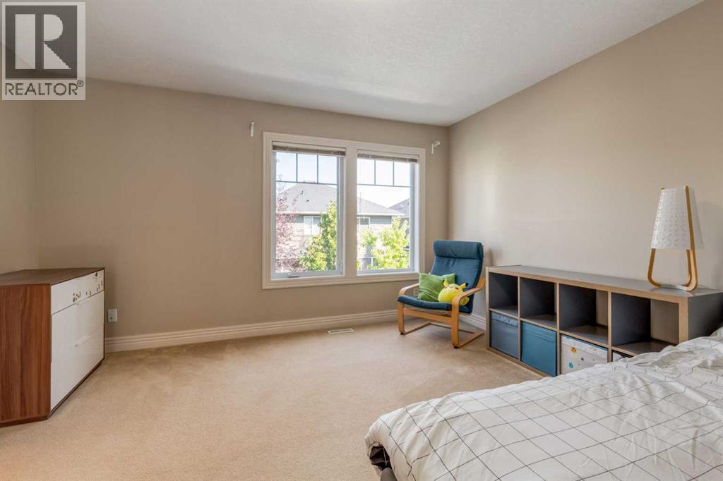 Single Family House 4 Level for Sale in  Royal Oak Plaza NW Royal Oak Calgary 