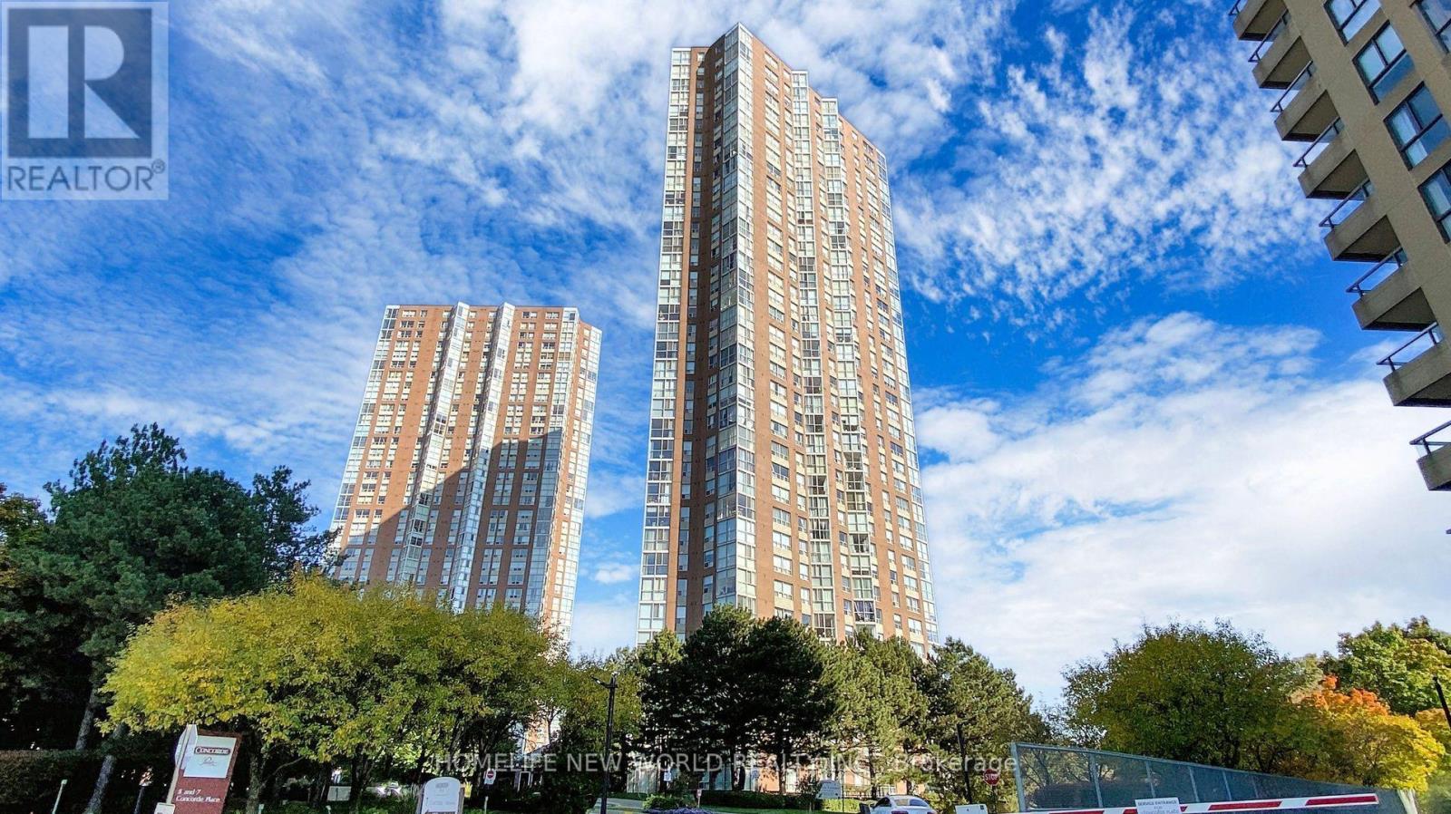 Photo 1 of 2306 5 Concorde Place, Toronto ON