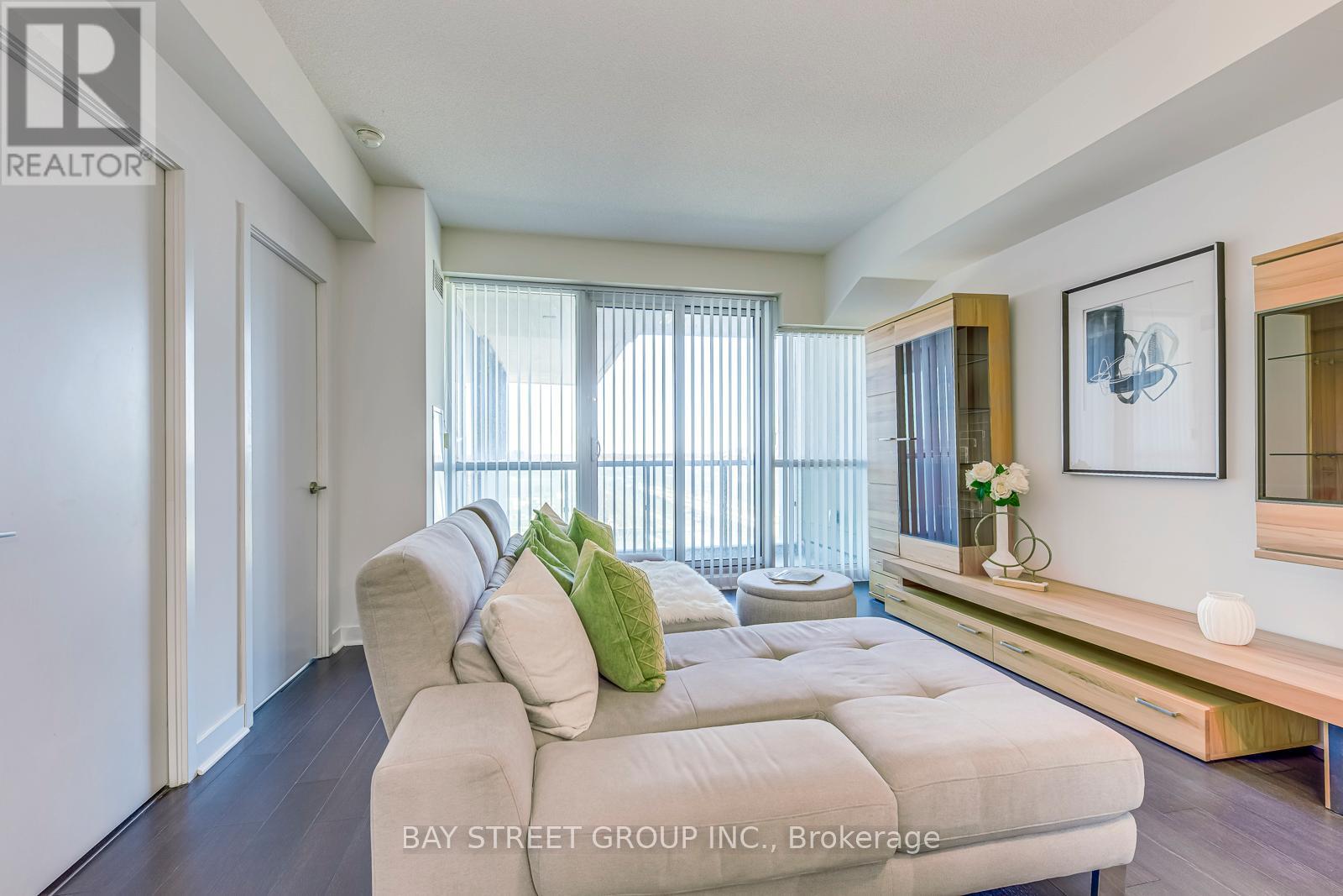 Photo 16 of 609 3985 Grand Park Drive, Mississauga ON