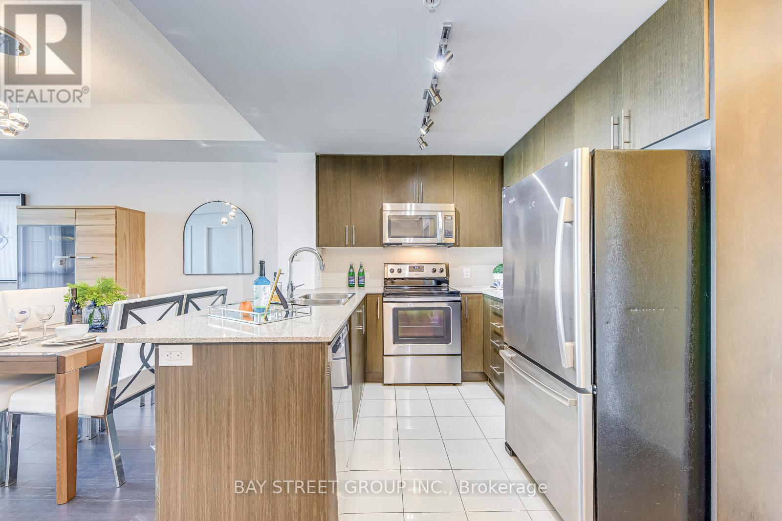 Photo 8 of 609 3985 Grand Park Drive, Mississauga ON