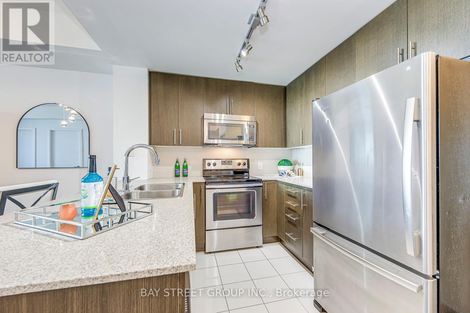 Photo 9 of 609 3985 Grand Park Drive, Mississauga ON