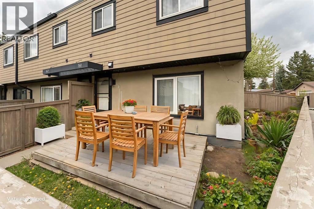 Single Family House for Sale in    Street SW Glenbrook Calgary 