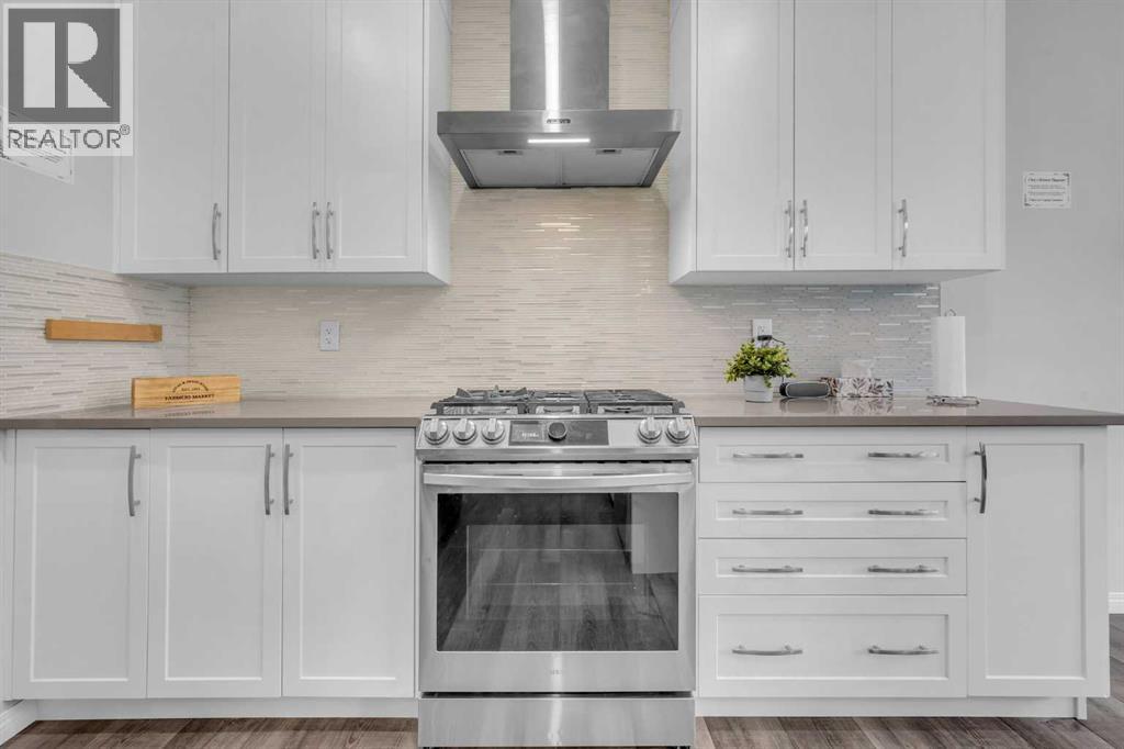 Single Family House for Sale in  Yorkstone Grove SW Yorkville Calgary 