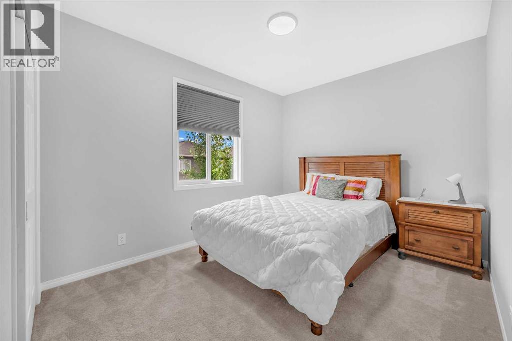 Single Family House for Sale in  Yorkstone Grove SW Yorkville Calgary 