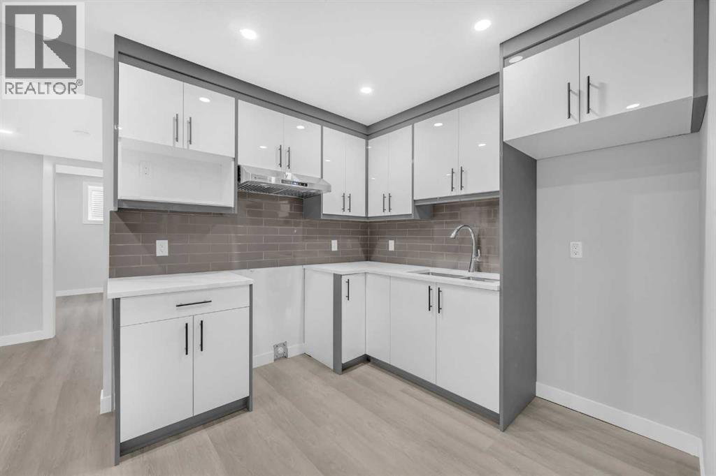 Single Family House for Sale in  Yorkstone Grove SW Yorkville Calgary 
