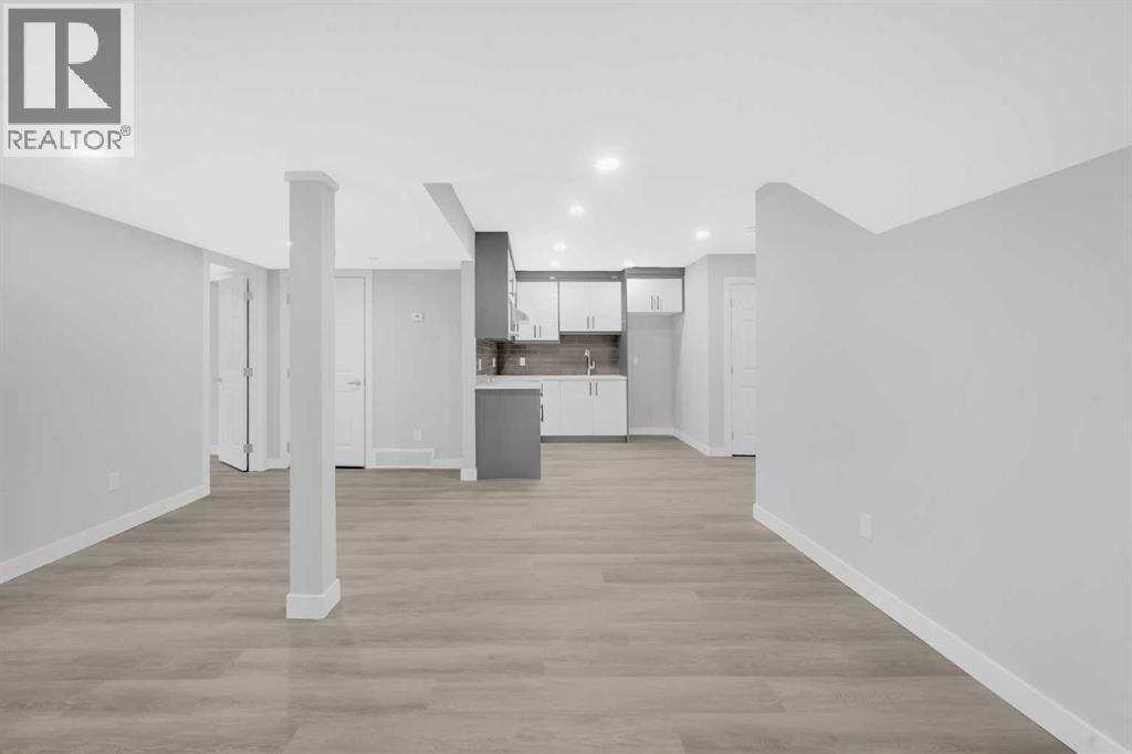 Single Family House for Sale in  Yorkstone Grove SW Yorkville Calgary 