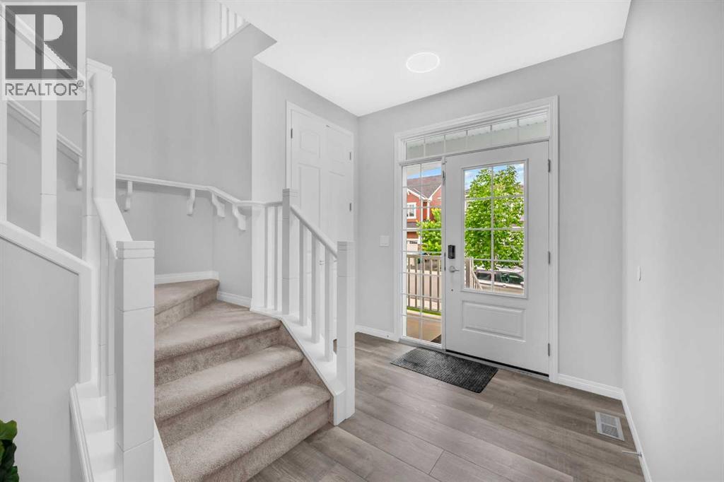 Single Family House for Sale in  Yorkstone Grove SW Yorkville Calgary 