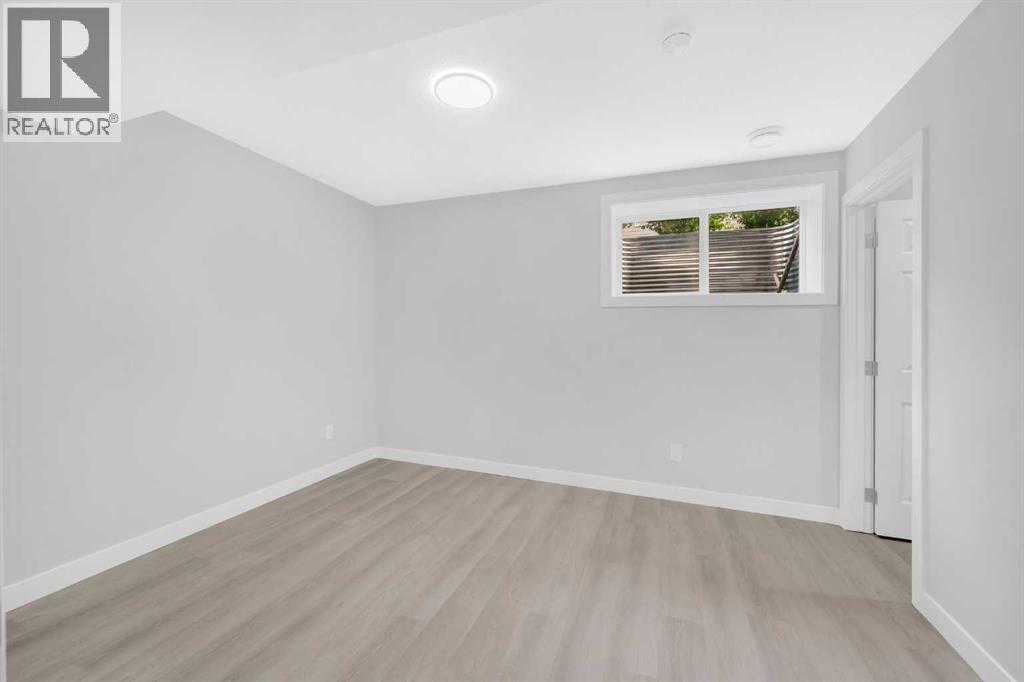 Single Family House for Sale in  Yorkstone Grove SW Yorkville Calgary 