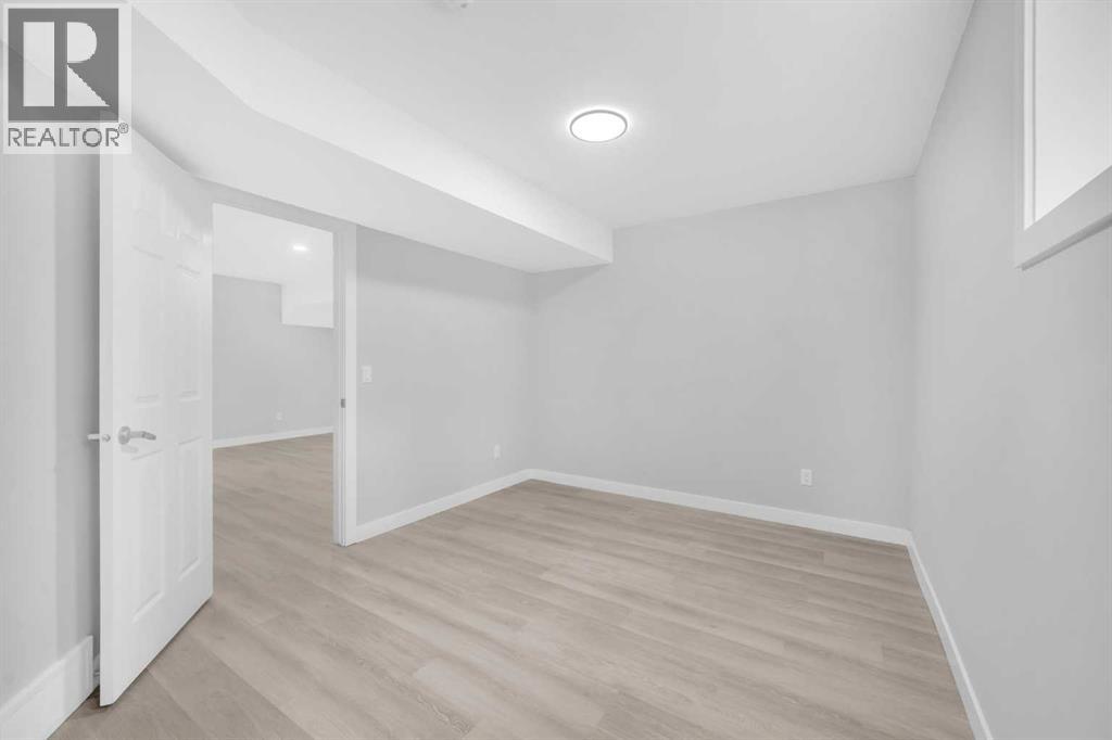 Single Family House for Sale in  Yorkstone Grove SW Yorkville Calgary 