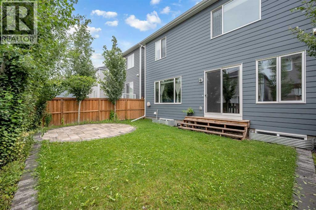 Single Family House for Sale in  Yorkstone Grove SW Yorkville Calgary 