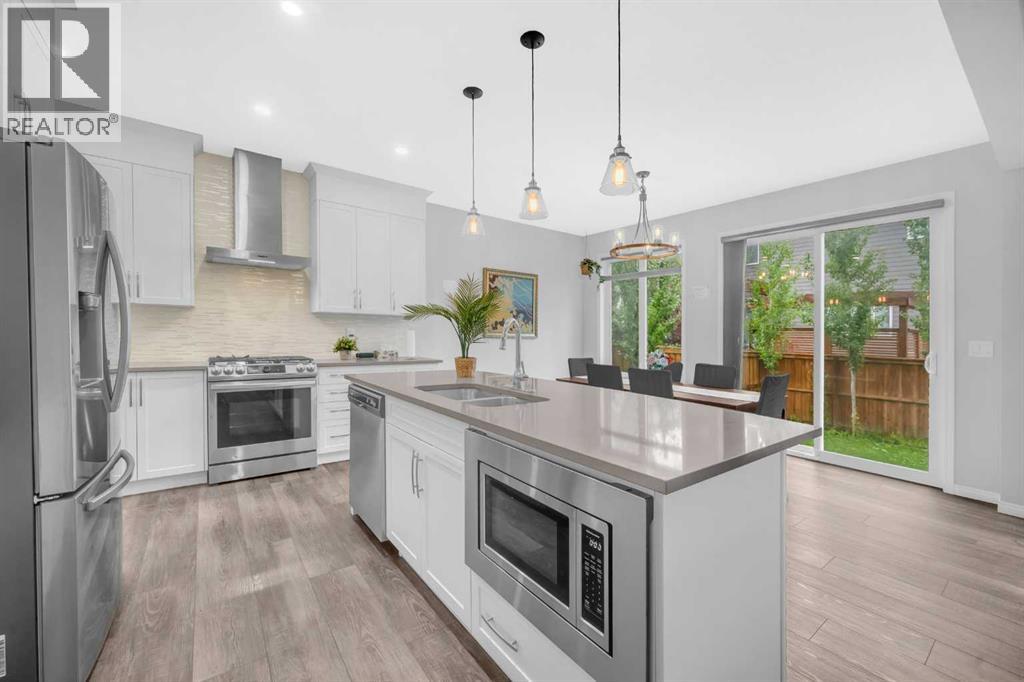 Single Family House for Sale in  Yorkstone Grove SW Yorkville Calgary 