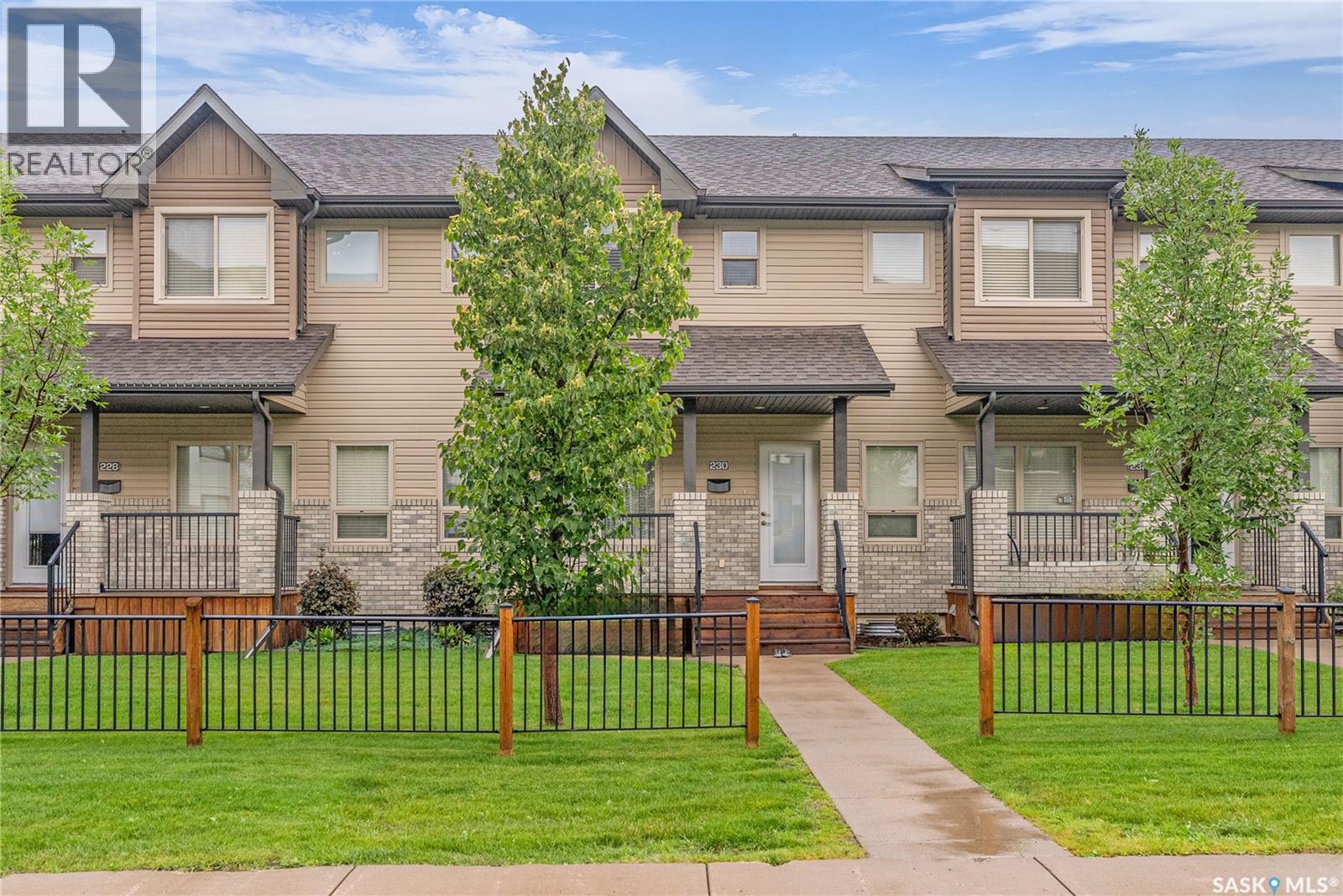 Single Family House 2 Level for Sale in  Maningas BEND Saskatoon 