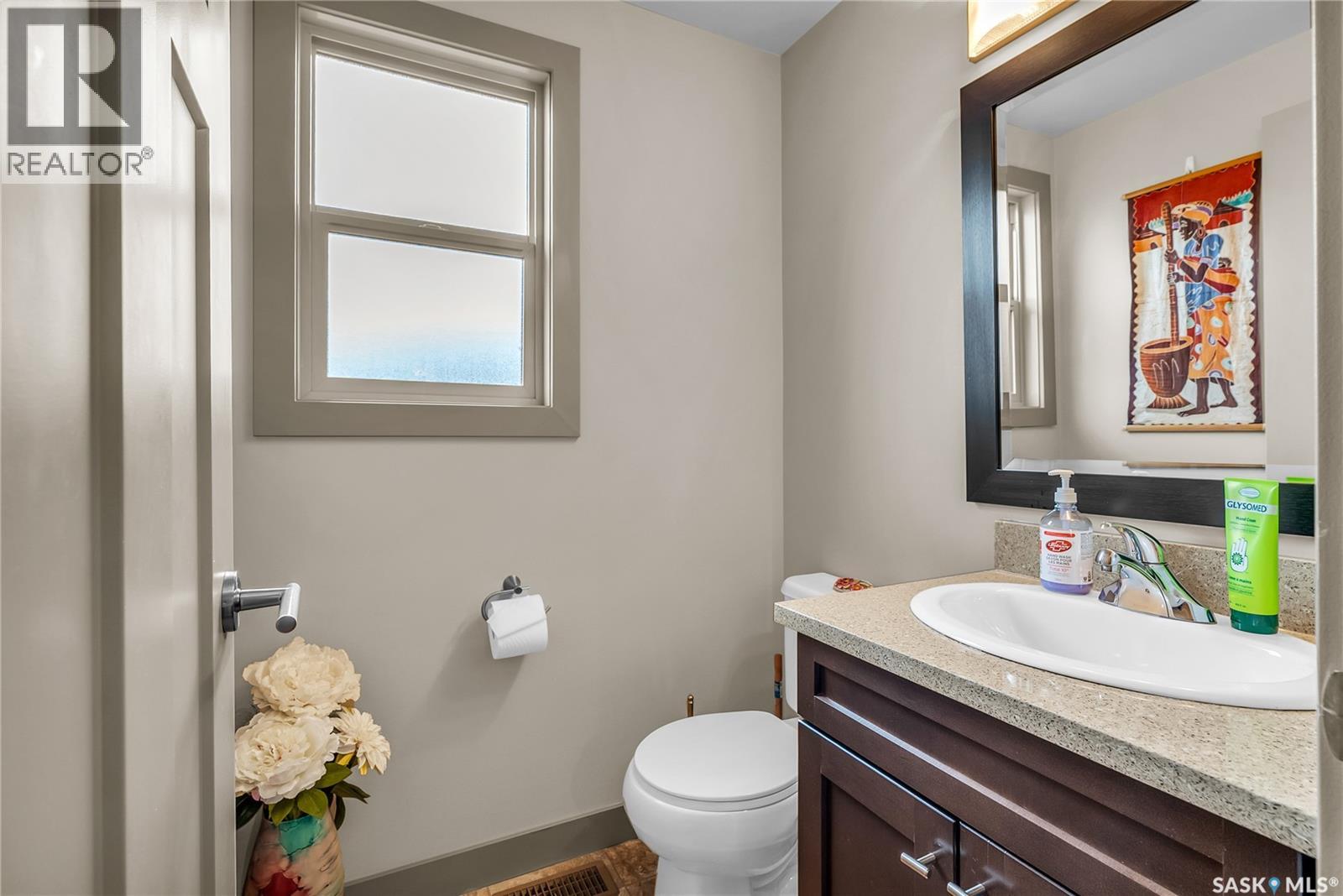 Single Family House 2 Level for Sale in  Maningas BEND Saskatoon 