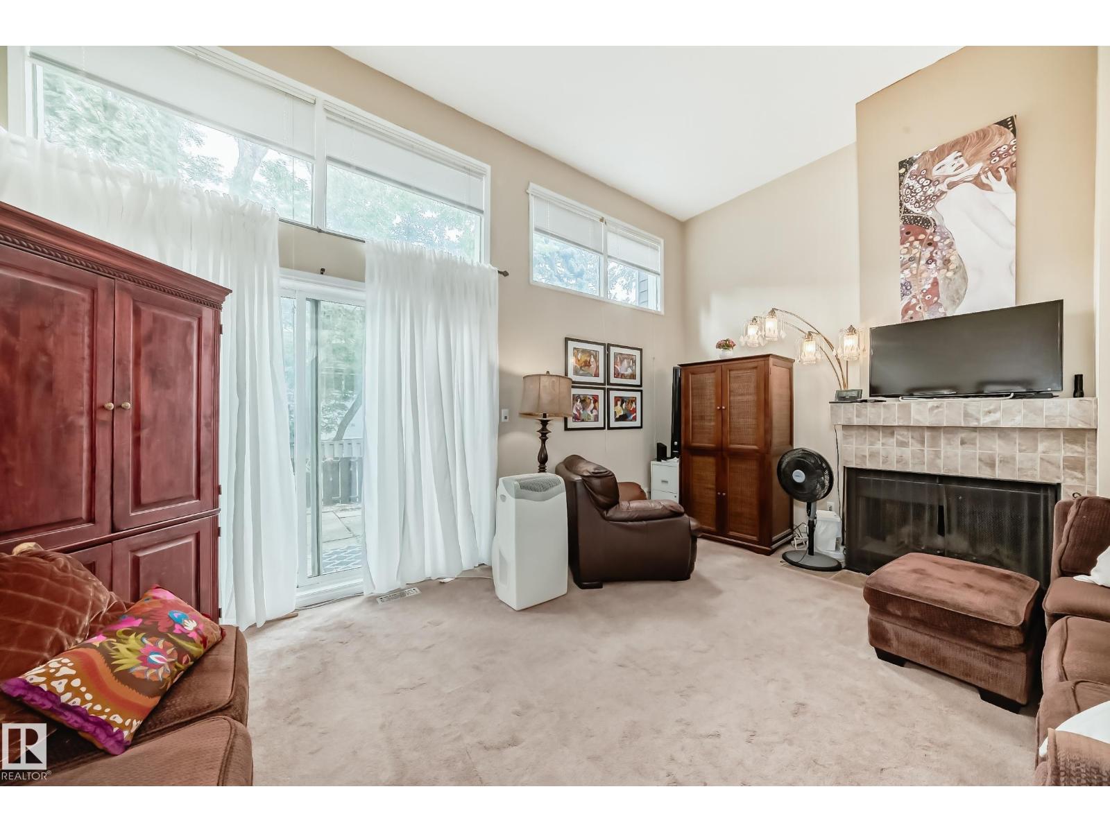Photo 6 of 1049 Millbourne E Nw, Edmonton AB