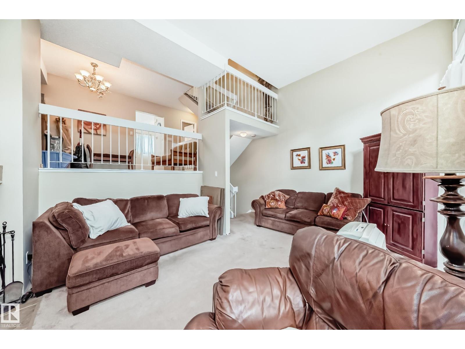 Photo 7 of 1049 Millbourne E Nw, Edmonton AB