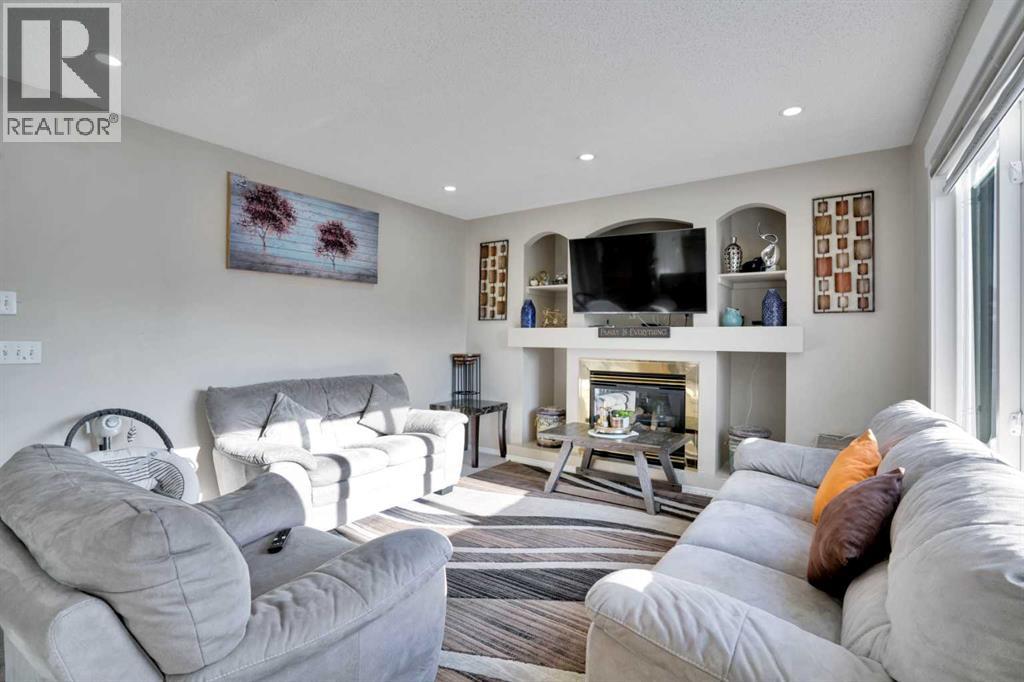 Single Family House for Sale in  Saddlehorn Crescent NE Saddle Ridge Calgary 