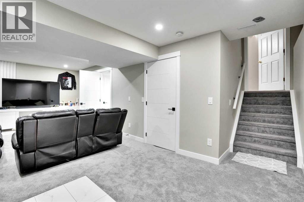 Single Family House for Sale in  Saddlehorn Crescent NE Saddle Ridge Calgary 