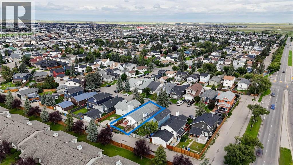 Single Family House Bungalow for Sale in  Tararidge Court NE Taradale Calgary 