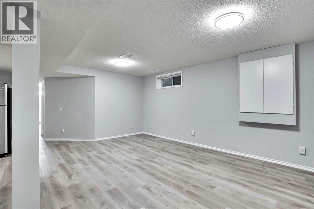 Single Family House Bungalow for Sale in  Tararidge Court NE Taradale Calgary 