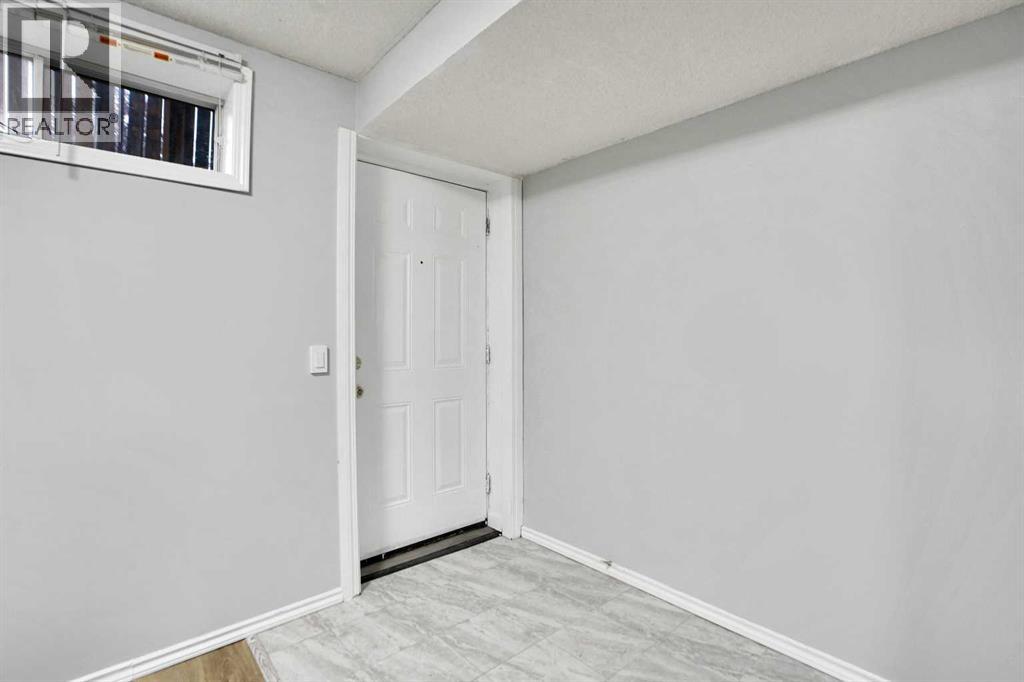 Single Family House Bungalow for Sale in  Tararidge Court NE Taradale Calgary 