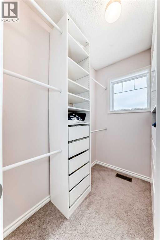 Single Family House for Sale in  Aspen Hills Close SW Aspen Woods Calgary 