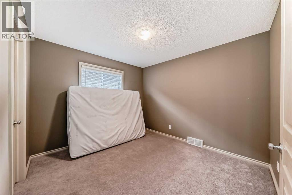 Single Family House for Sale in  Aspen Hills Close SW Aspen Woods Calgary 