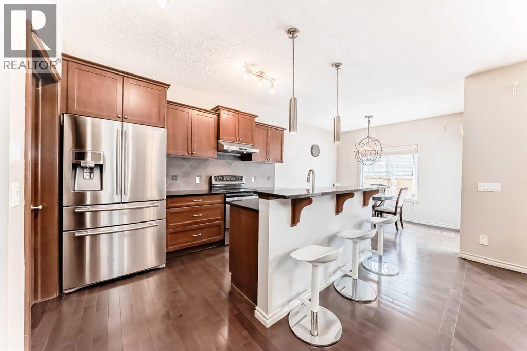Single Family House for Sale in  Aspen Hills Close SW Aspen Woods Calgary 