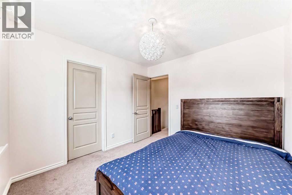 Single Family House for Sale in  Aspen Hills Close SW Aspen Woods Calgary 