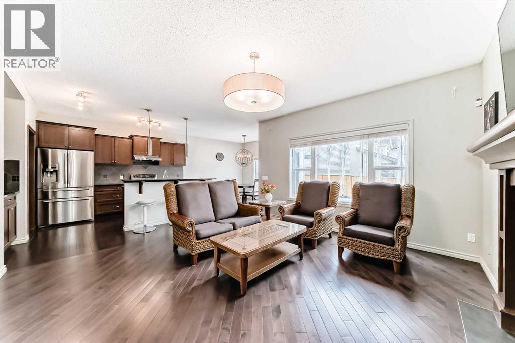 Single Family House for Sale in  Aspen Hills Close SW Aspen Woods Calgary 