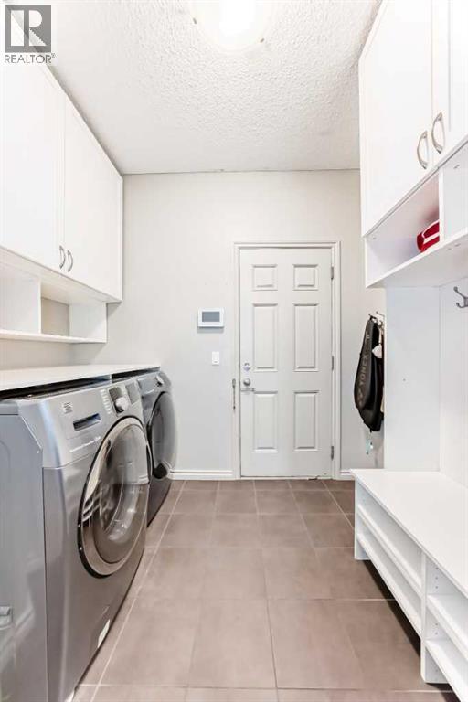 Single Family House for Sale in  Aspen Hills Close SW Aspen Woods Calgary 