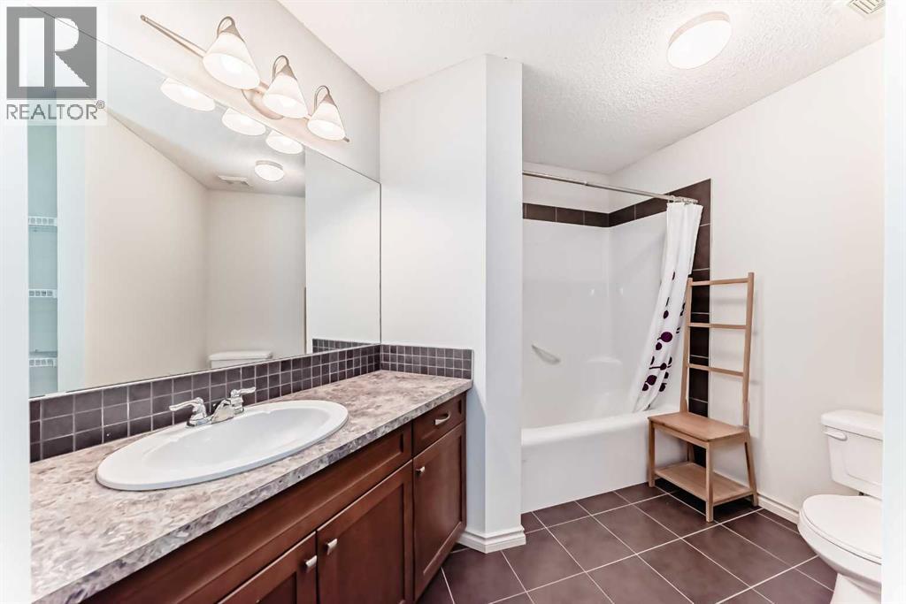 Single Family House for Sale in  Aspen Hills Close SW Aspen Woods Calgary 