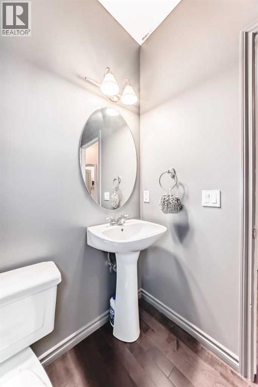 Single Family House for Sale in  Aspen Hills Close SW Aspen Woods Calgary 