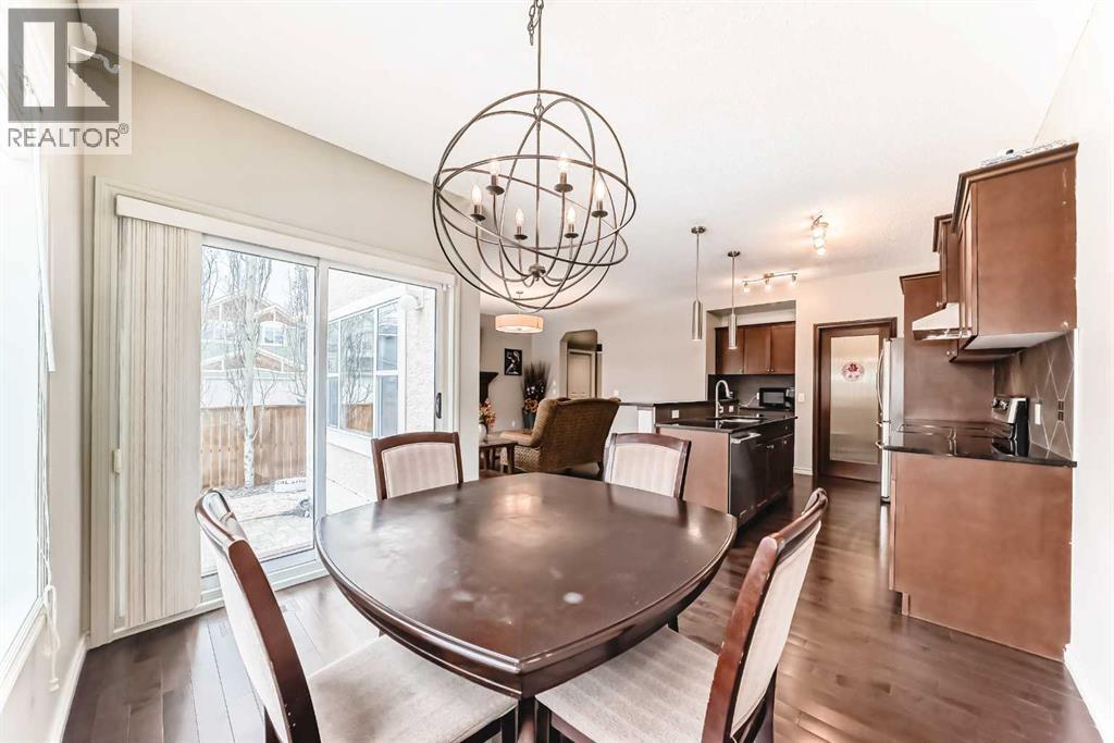 Single Family House for Sale in  Aspen Hills Close SW Aspen Woods Calgary 