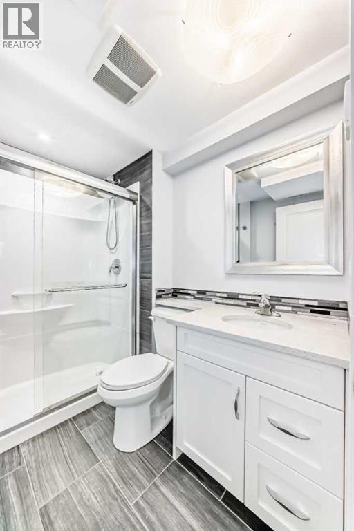 Single Family House for Sale in  Aspen Hills Close SW Aspen Woods Calgary 