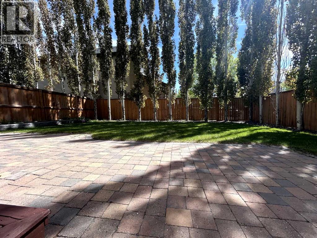 Single Family House for Sale in  Aspen Hills Close SW Aspen Woods Calgary 