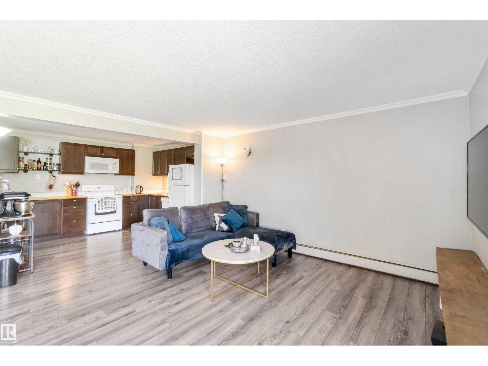 Photo 10 of 310 8604 Gateway Bv Nw, Edmonton AB